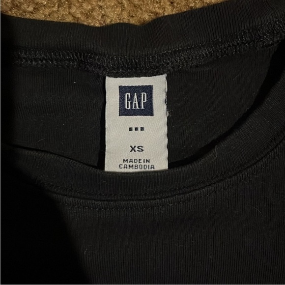 GAP Jet Black Tee XS - Picture 2 of 2